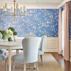 KEUKENHOF/Chinoiseries Tapete/Blumen und Vögel/Botanische Kunst/Wandbild/Gedruckt auf metallischem Blatt/Glimmerseide/Silber Perlmutt/Grasstuch