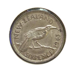 1943 New Zealand 6 Pence (EXTRA FINE)