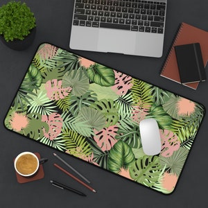 Boho löv skrivbordsmatta, monstera löv skrivbordstillbehör, ljus cottagecore hemmakontorsmatta, XL datorplatta, blommig laptopplatta, stor spelplatta bild 4