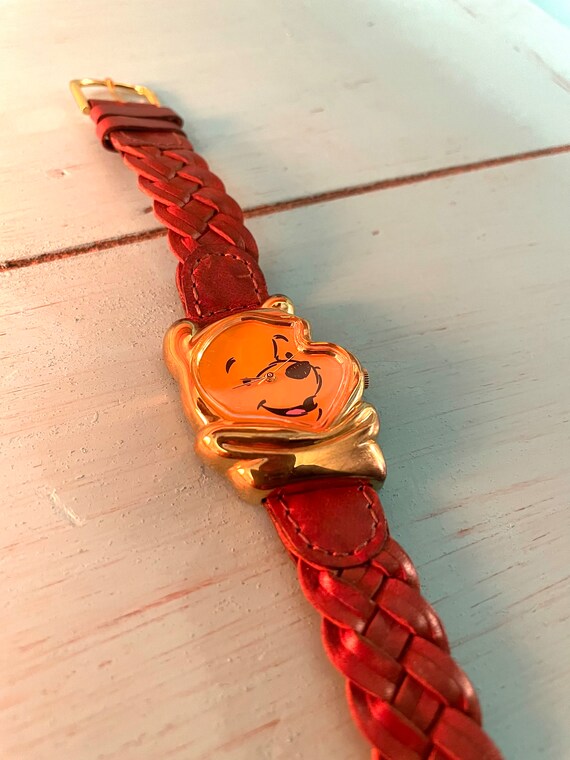 Vintage Timex Disney Winnie The Pooh Watch with brown… Gem