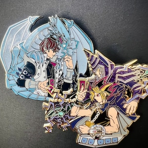 Pharao Magier Ägyptischer Gott Blau Weißer Drache Hard Enamel Pin Kartenspiel Anime Manga Obelisk Ra Marik Millenium Toon Rote Augen