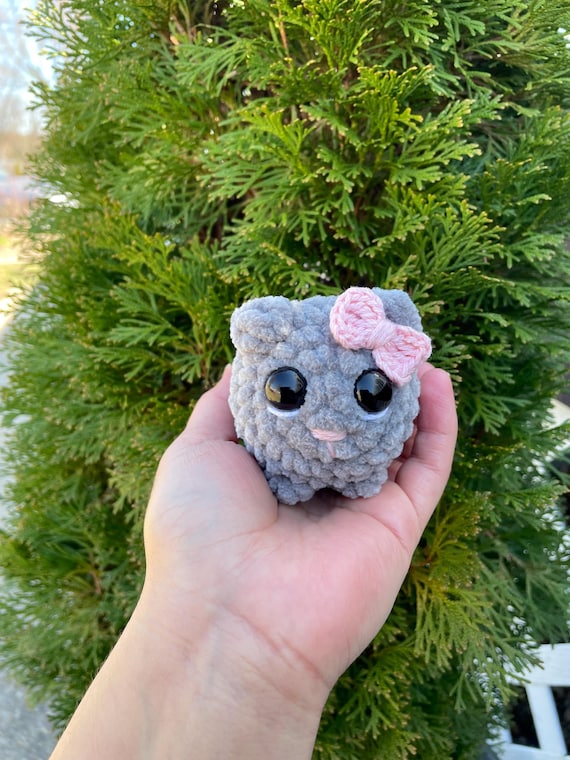 Crochet Hamster Plushie: Sad Meme Toy with Pink Bow