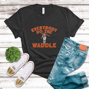 Jaylen Waddle T-shirt Casual Denver Football Shirt American Football Apparel Player Legend Game Day Minimalist Unisex Tee Fan Gift
