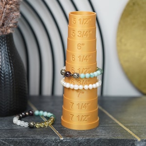 Bracelet sizer 1/4&quot; step | Vibrant colors | Bracelet display stand | Customizable sizes | 3D Printed