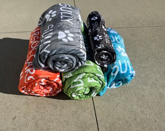 Personalized Paw Print Fleece Blanket: Custom Pet Name Blanket