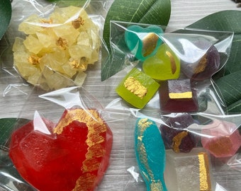 Gem LOVE Treasure Box with Gold, Bonbons en cristal Kohakutou faits à la main, Bijoux de gemmes comestibles, Gelée de bonbons Vegan, gemstone asmr TikTok candy galaxy