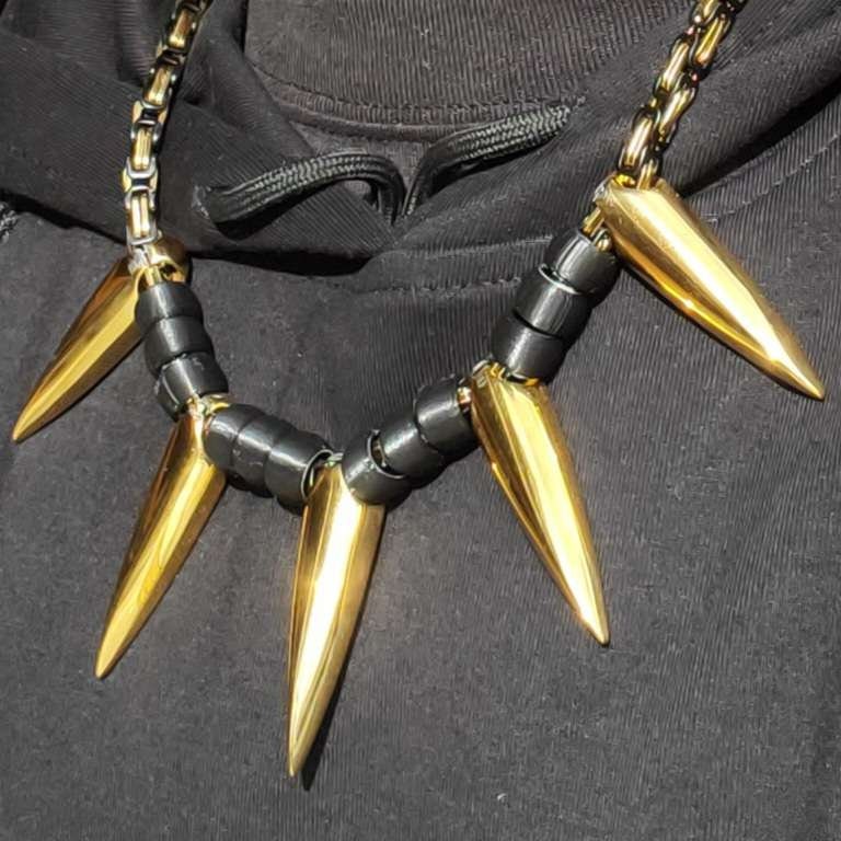 Black panther gold chain deals