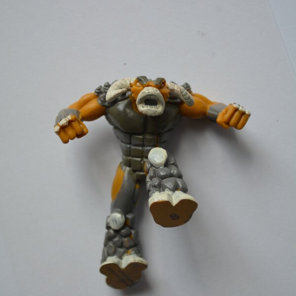 Gormiti 3 series Thorg People of Earth new from the box Please look at the pictures