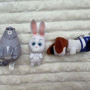 McDonald&#39;s The Secret Life of Pets Pops Dog Bunny Snowball Chloe Cat Used Please look at the pictures