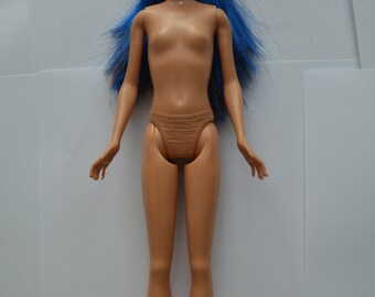 Barbie Dolphin Magic Skipper used Damaged hand and legs Used Please look at the pictures