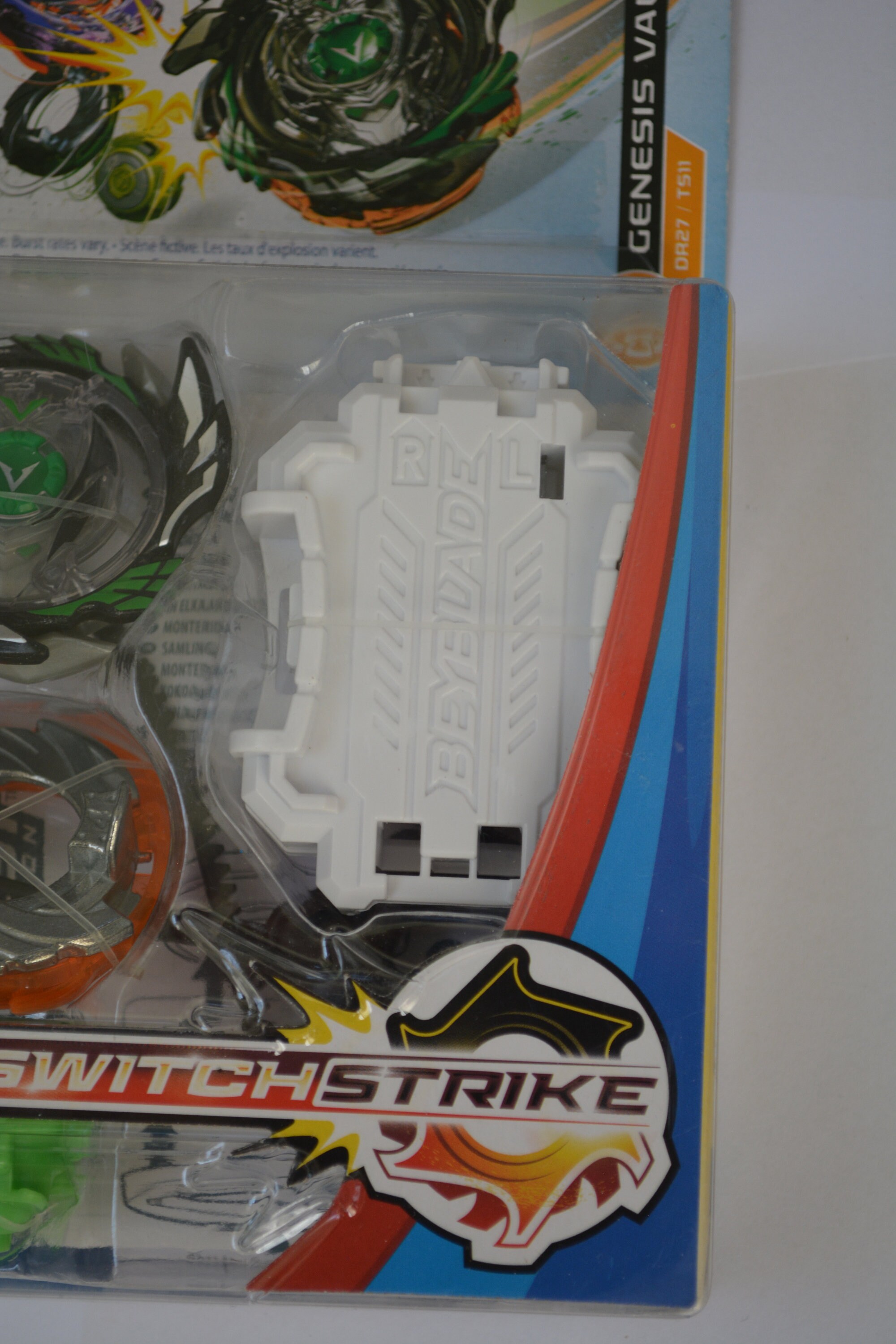 Toupie Beyblade radiocommandée Genesis Valtryek V3 | Beyblade Shop