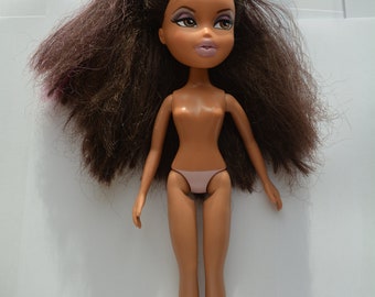Bratz Head 2001 Body 2010 Tangled brown pink hair Used Please look at the pictures