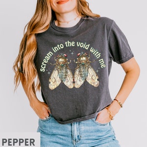 Cicada Comfort Colors Shirt Crop Top 2024 Year of The Cicada Scream Into The Void Dark Academia Clothing Bug Tee Cicadas Entomology