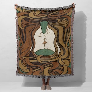 Vintage Art Decor Dark Academia Tapestry Woven Throw Blanket Queer Art Decor Goth Art Nouveau Decor Woven Psychedelic Wall Hanging The Kiss
