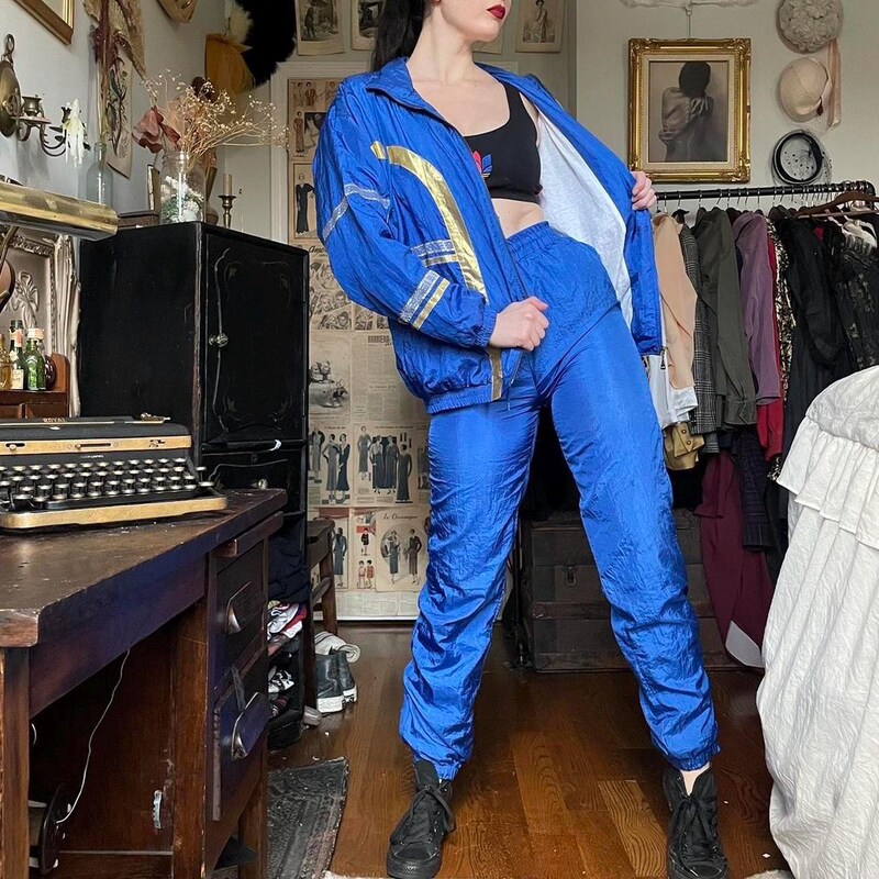 VTG 80s LADY WARRIOR BASKETBALL USA NYLON SPORTS WINDBREAKER JACKET SURFER 44” L
