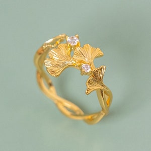 18K gold Ginkgo biloba ring，leaf ring,nature ring，ginkgo ring,  birthstone leaf ring,gold ginkgo ring, ginkgo jewelry,nature inspire jewelry