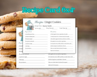 Könnte beinhalten: Eine Rezeptkarte für Ingwer-Kekse, 15,24 cm x 10,16 cm, neben einem Stapel Kekse. Die Karte hat eine blaue Mixer-Grafik und den Text "Rezept: Ingwer-Kekse." Das Rezept enthält Zutaten und Anweisungen.