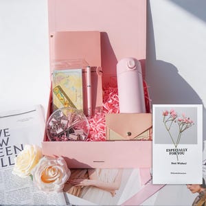 Giftbox for friends, friendship giftbox, graduation giftset, congratulations giftbox, giftbox for her, thinking of you gift.