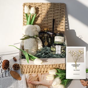 Self-Care Giftbox Customized Giftbox Self-Care Wellness Giftbox for her Wedding giftset Spa giftset St patrick's giftset