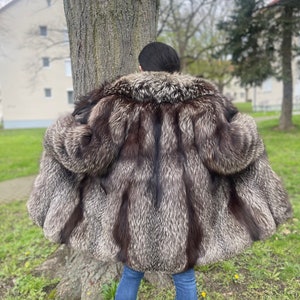 Mantel aus SILBERFUCHSPELZ mit extra großem Kragen Bild 7
