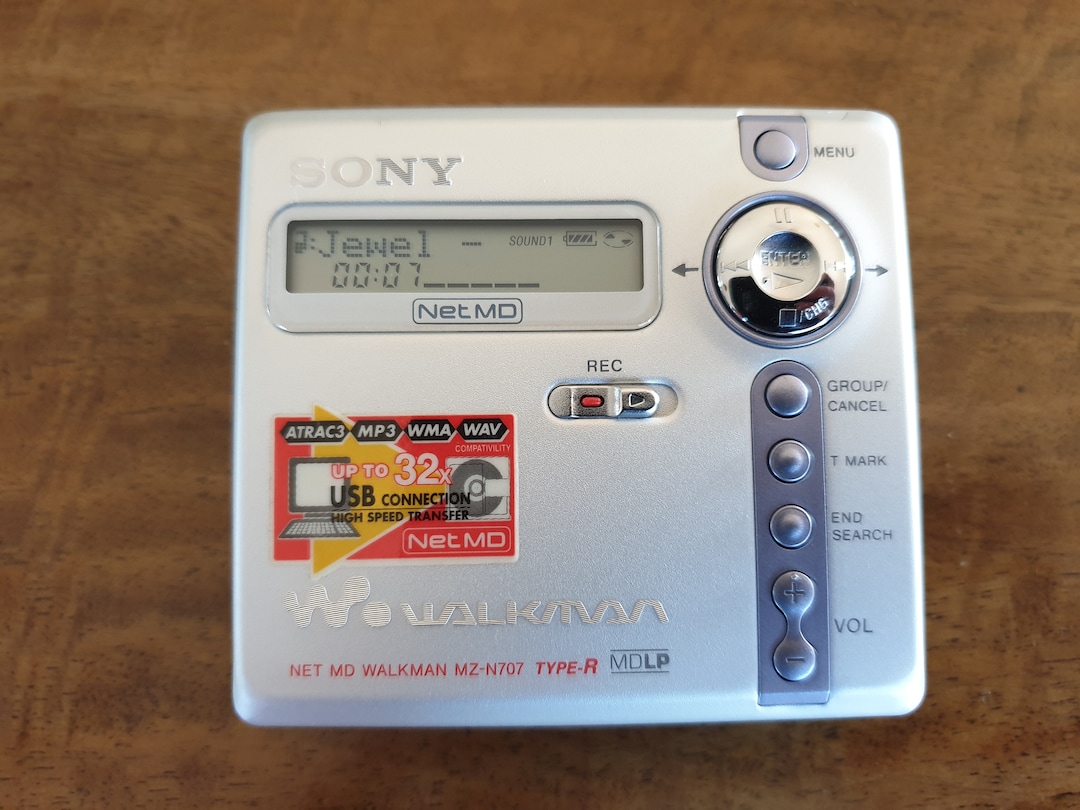 Sony Portable Minidisc Recorder MZN707 in Amazing AS NEW Condition
