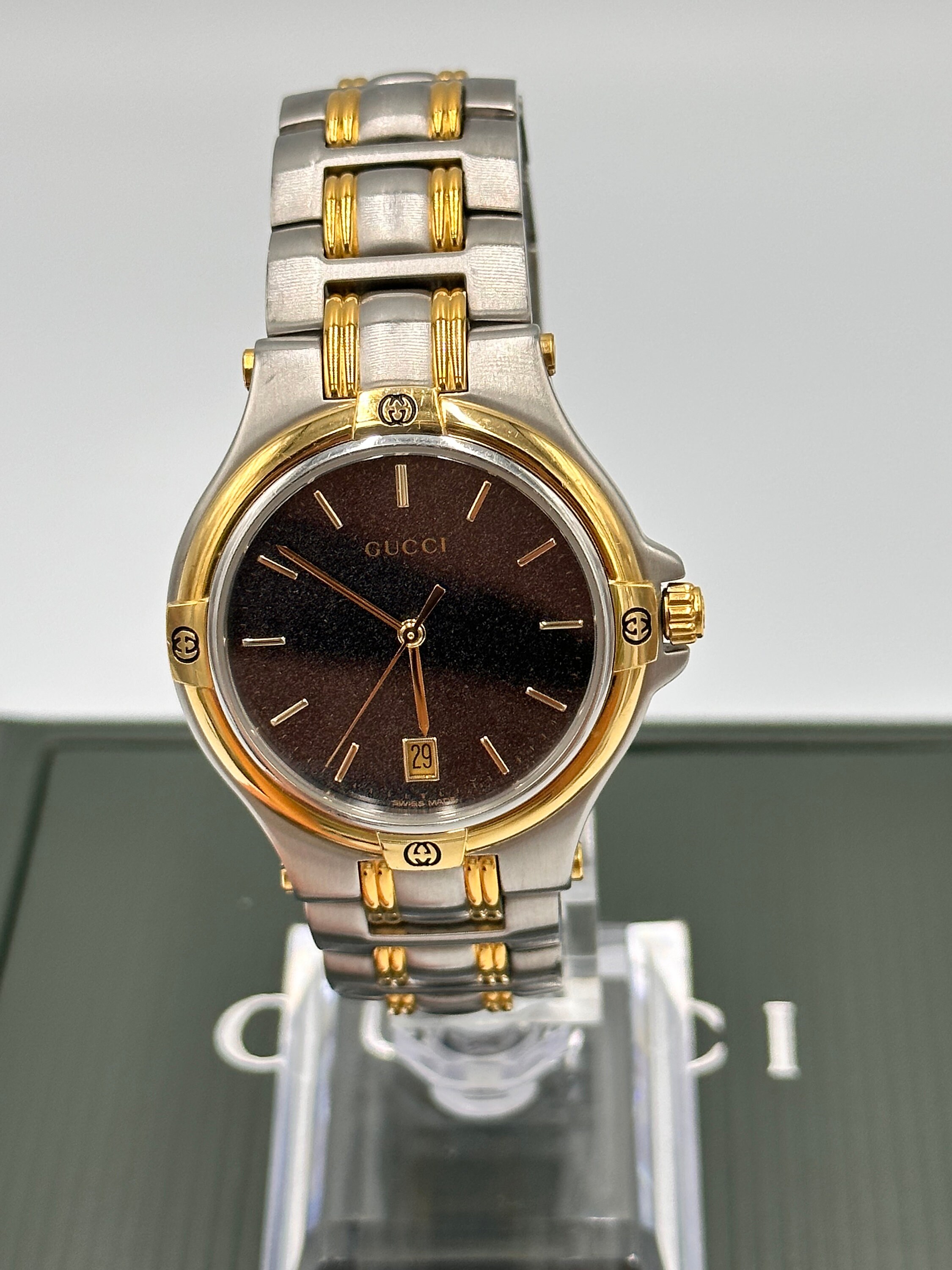 GUCCI 9040L Watch Quartz Ladies Gold Dial SS Vintage Working