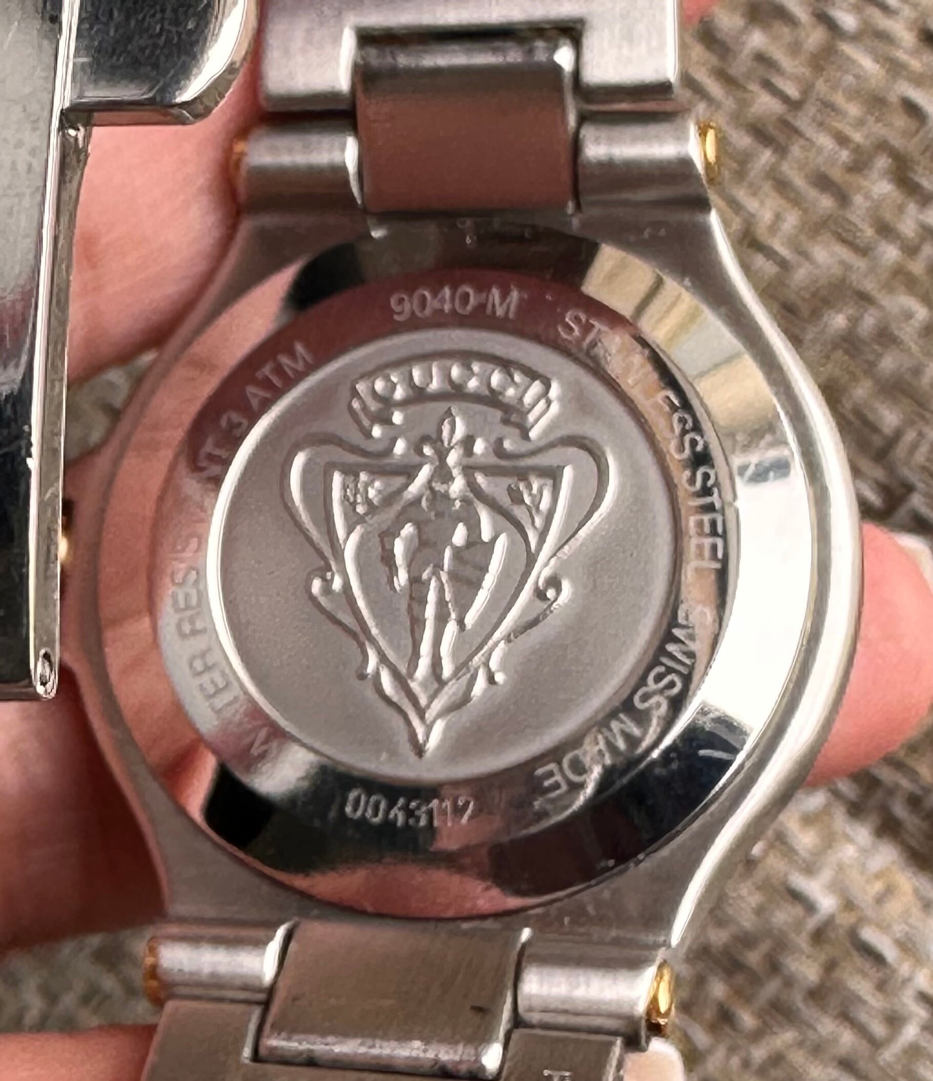 GUCCI 9040L レディースウォッチ Gucci 9040L Watch Silver | Pre-Owned Luxury – Archives de Luxe
