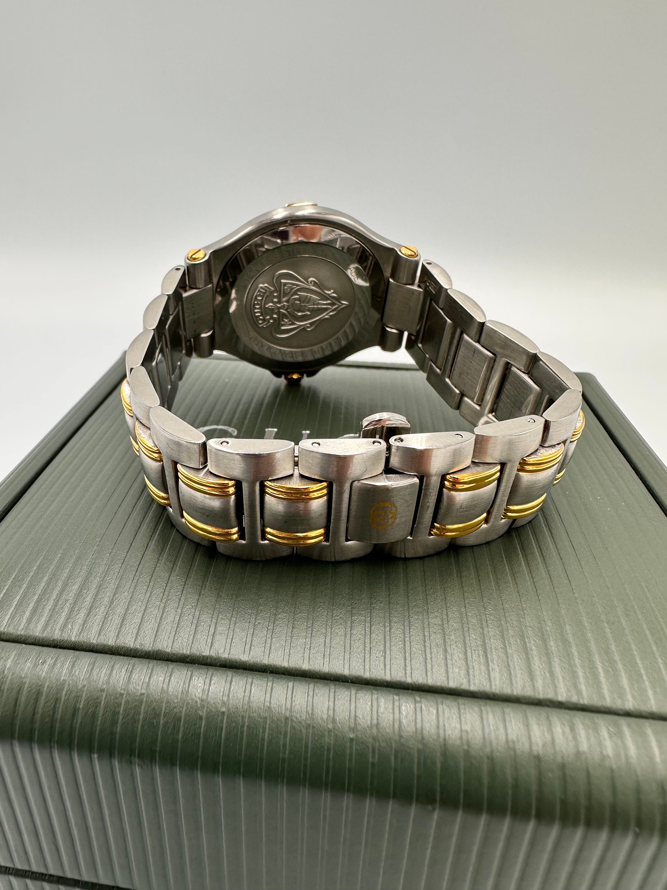 GUCCI グッチ 9040L クォーツ デイト ブラック GUCCI 腕時計9040L 黒文字盤 レディース