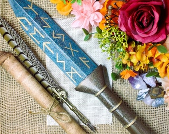 Espada ritual pagana nórdica, Athame de resina epoxi con runas Elder Futhark, retablo de diseño nórdico, para espacio sagrado o decoración vikinga antigua