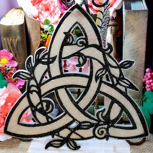 Sacred Triquetra Wall Hanging | Celtic Knot Trinity Symbol | Wiccan Altar Decor, Pagan Protection Amulet