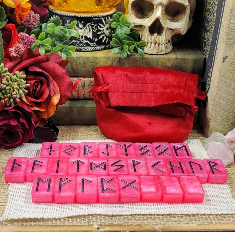 Juego de runas de Elder Futhark, runas paganas nórdicas para fundición ...