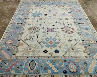 Hand Knotted Turkish Oushak Wool Rug: 9x12 Floral Area Rug