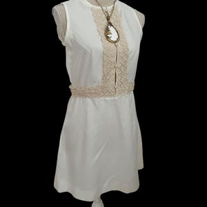 sixties white dress 1960s Floral Lace Mini Wedding Dress, sz. S 60s White Dress Short -