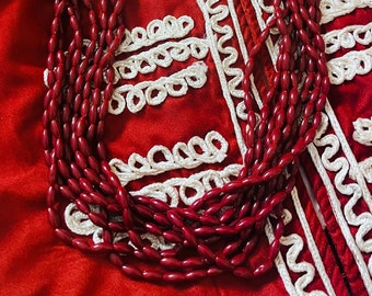 Womens Vintage Beaded Plastic Red Necklace 1960s 1970s Mod Hippy Boho Retro