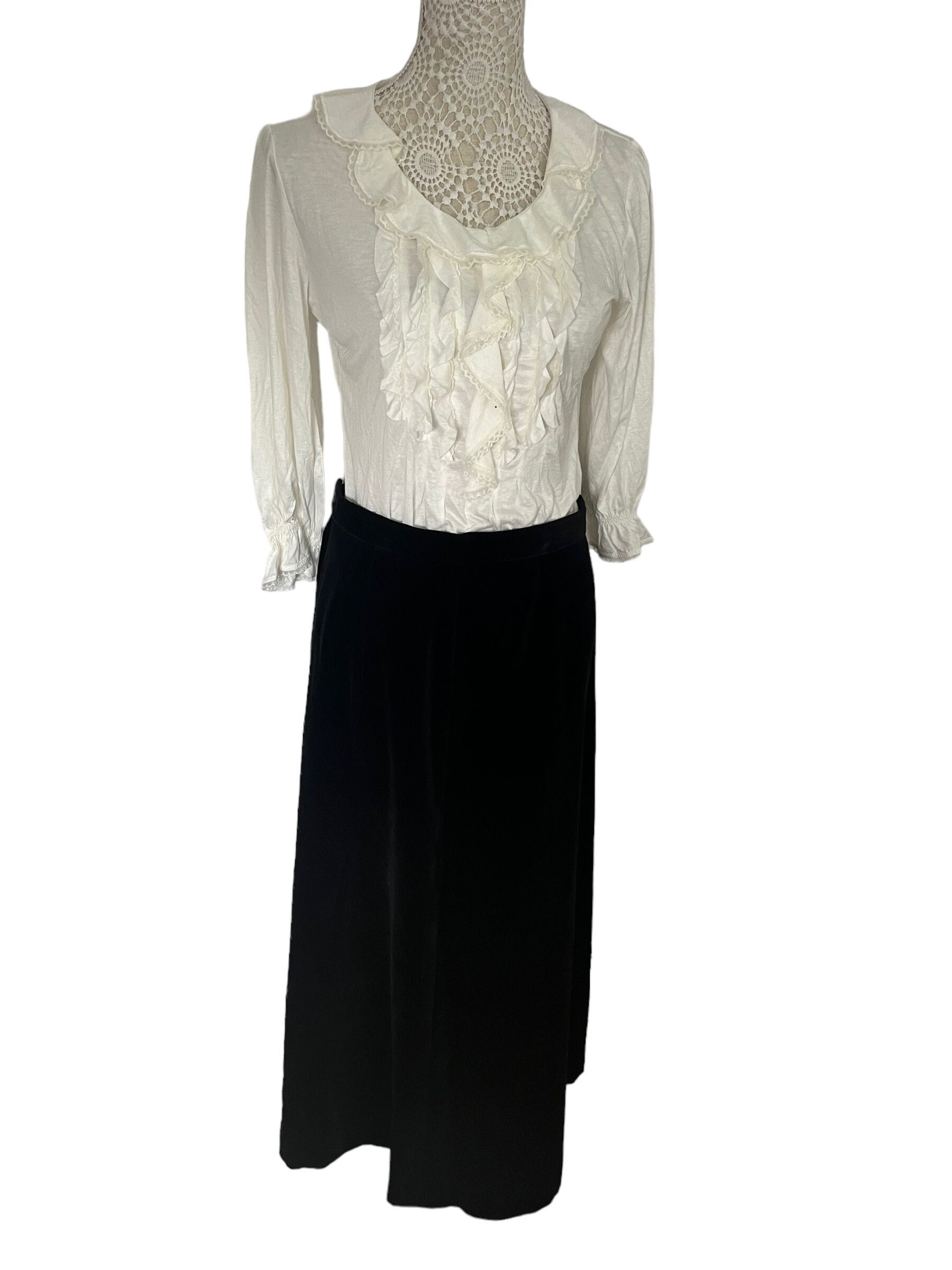 Black velvet skirt size 12 online