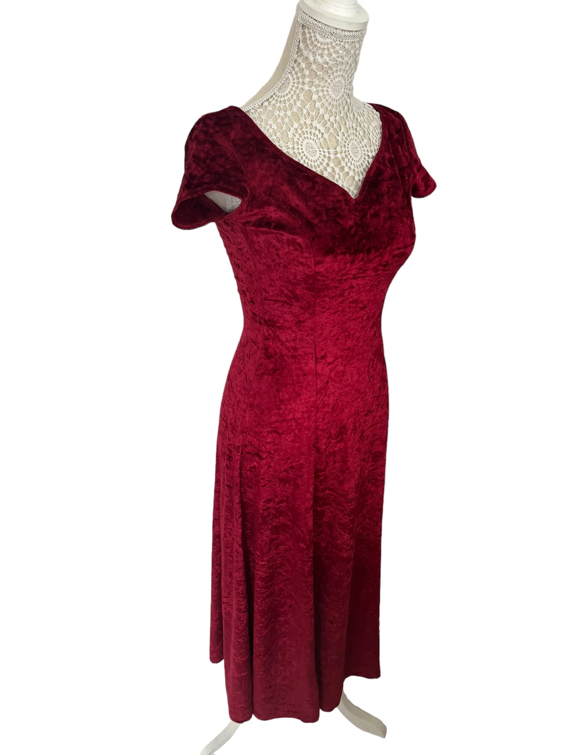 Vintage Red Velvet Maxi Dress: 90s Glam Evening Gown (size 6,8)