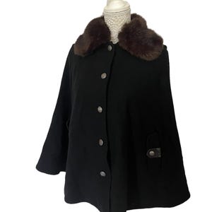 Vintage Womens 1970s Faux Fur Brown Collared Poncho Cape Size 10-12 Autumn Winter 70s 1970s Mod Psych