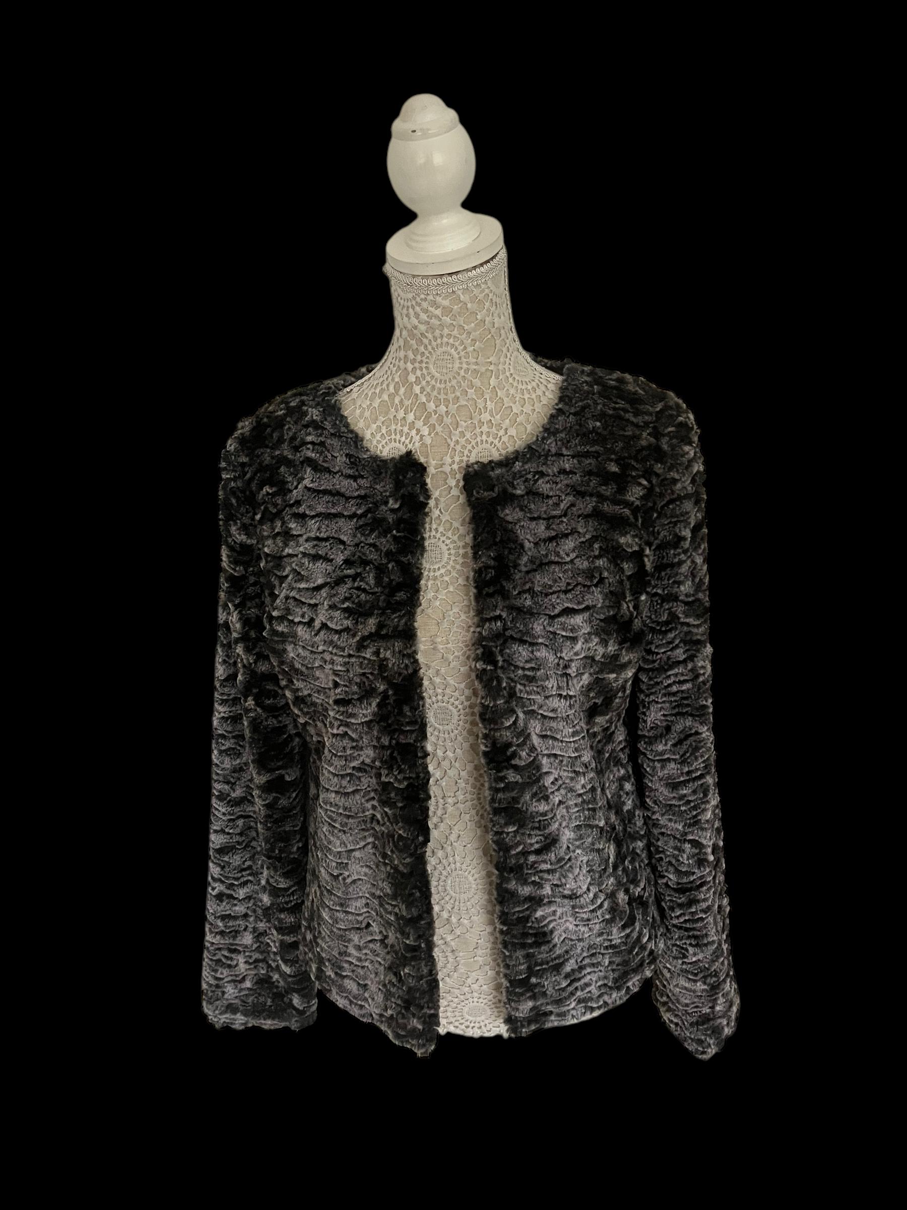 Vintage Womens Faux Fur Grey Speckled Warm Winter Furry