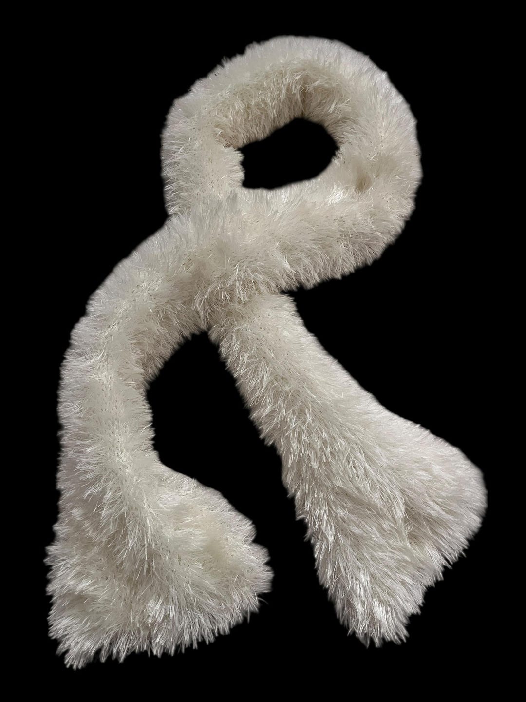 Vintage Creamy White Faux Fur Shaggy Scarf | Fluffy Eyelash Knit