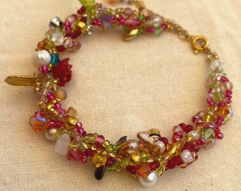 Handmade beaded bracelet | Seed beads | Floral bracelet | Charm bracelet | Colourful jewellery | 'ANOUK' bracelet