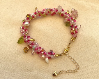 Handmade beaded bracelet | Seed beads | Floral bracelet | Charm bracelet | Colourful jewellery | 'ALY' bracelet