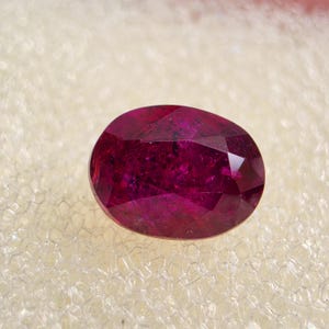 Naturlig oval rubin 0,71 ct värmefri ädelsten | Facetterad lös rubin | Ouppvärmd rubin för smycken