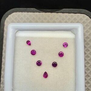 Set di rubini naturali del Madagascar, rubini rosa sfaccettati e sciolti, pietre con taglio rotondo e a pera.