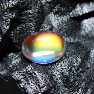Regenbogen Mondstein Oval Cabochon Natürlicher Edelstein, 1,93 Ct Madagaskar lose Stein für Schmuck