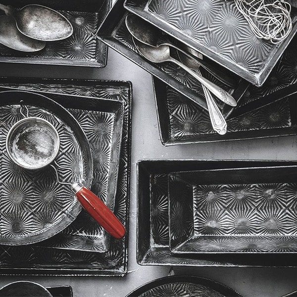 Starlight Series Retro Iron Bread Tray Vintage Cookie Tray Iron Bread Pan Food Styling Props