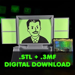 Könnte beinhalten: Eine graue computerähnliche Struktur mit einem grünen Bildschirm, der einen Cartoon-Mann zeigt. Der Text ".STL + .3MF DIGITAL DOWNLOAD" befindet sich unten. Eine Sammelkarte mit einem holografischen Bild befindet sich rechts.