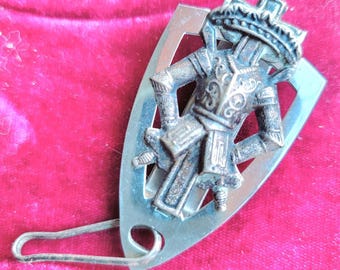 Soporte para espada con escudo militar antiguo, pin de uniforme, llavero de cinturón de caballeros masónicos