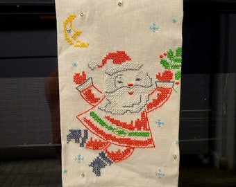 1950s Santa Claus Hand Towel Embroidered Towel Cross Stitch Christmas Towel Christmas Hand Linen Kitchen Appliqué Hand Towels Mid Century XM