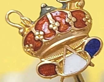 Broche de corbata con forma de espada y corona chapado en oro antiguo – Esmalte rojo y azul, accesorio eduardiano del Reino Unido