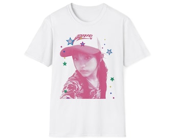 Newjeans haerin Pink Retro Selfie Photo T-Shirt | Star Accents